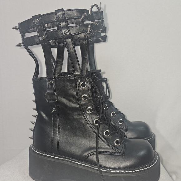 Demonia Emily-357 Black Platform Combat Boots Spikes Harness Punk Goth Sz 7-7.5 - Picture 4 of 12